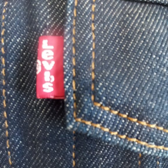 Levi's Dark wash rigid trucker jacket Size XXL but runs smaller  NWOT - Picture 5 of 8